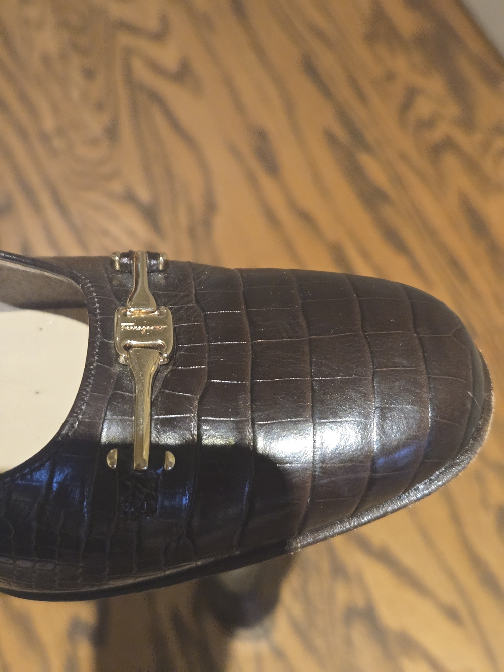 Vintage Salvatore Ferragamo Brown Croc-Embossed Leather Shoes with Gold Bit 8-2A - Picture 8 of 15